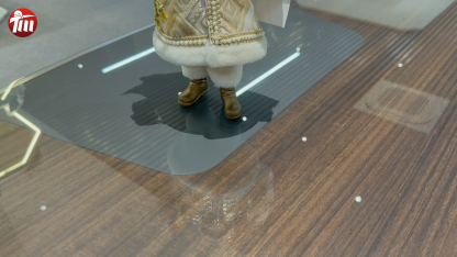 11Inch Xmas Handmade Resin Santa Claus Doll with Christmas Tree Gifts Bag Handicraft Polyresin Santa Claus Indoor Decoration