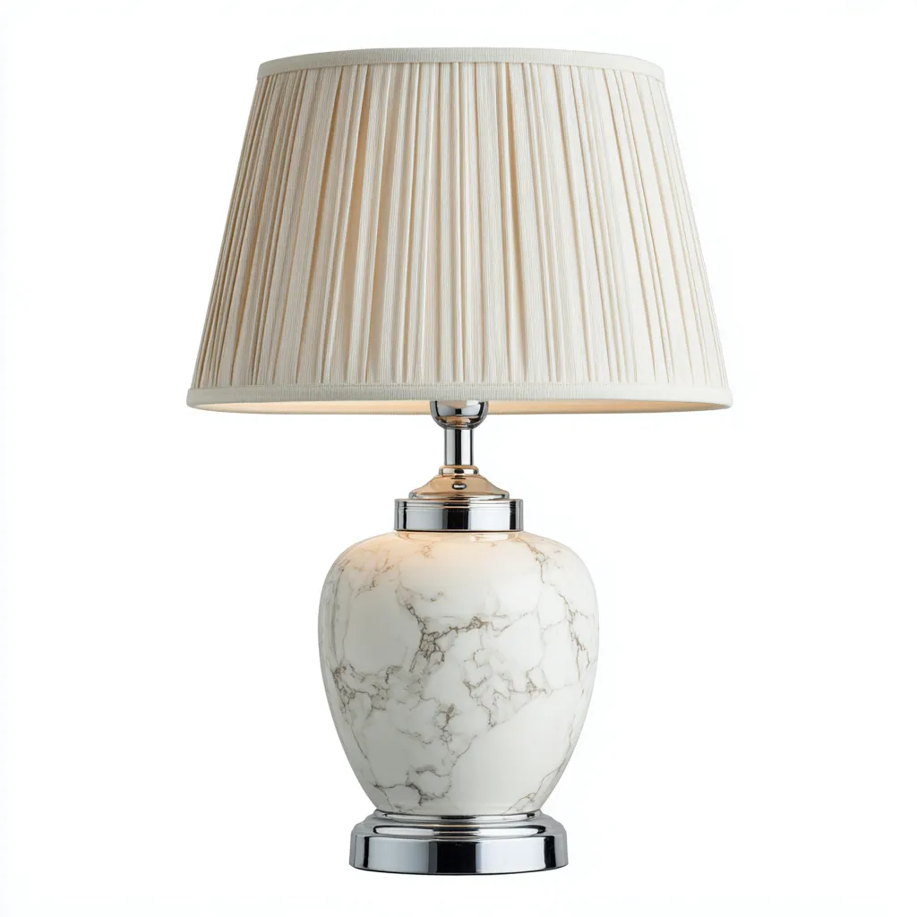 Lampada da tavolo in marmo bianco con base cromata e paralume plissettato 30x30x50 cm - bianco - design classico-Designene