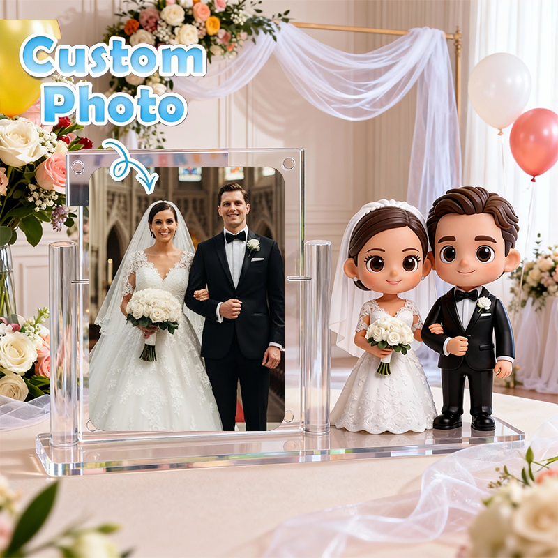 3D Figure Acrylic Display Case – Custom Carded Model Showcase for Wedding Keepsake