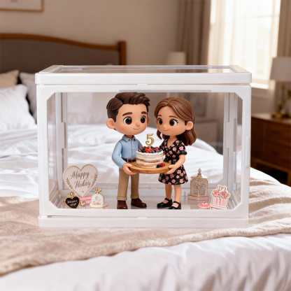 5th Anniversary 3D Printed Figure Display – Personalized Glass Dollhouse Scene