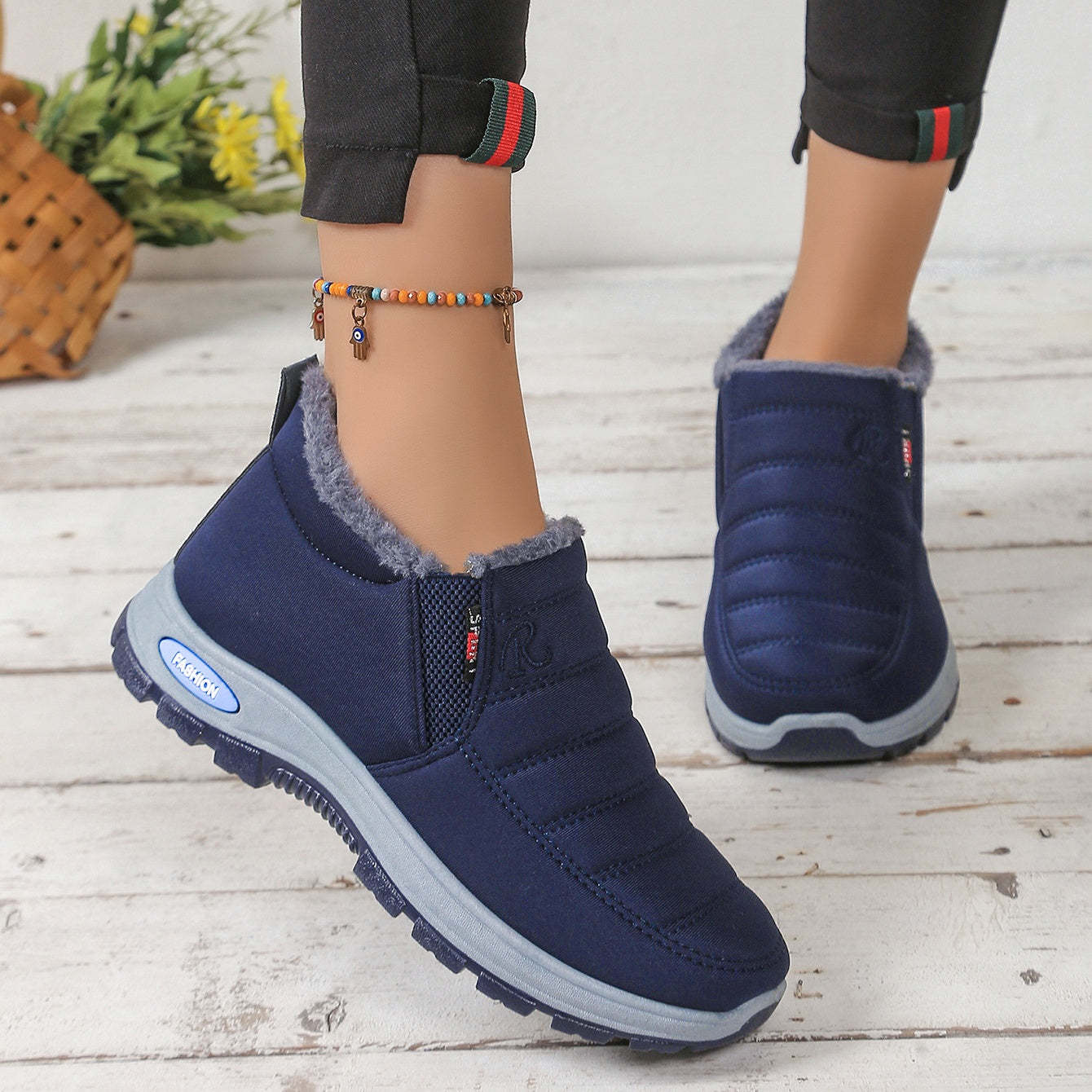 Unisex Warm Sheepskin-Lined Boots , Easy To Wear, Comfortable When Walking