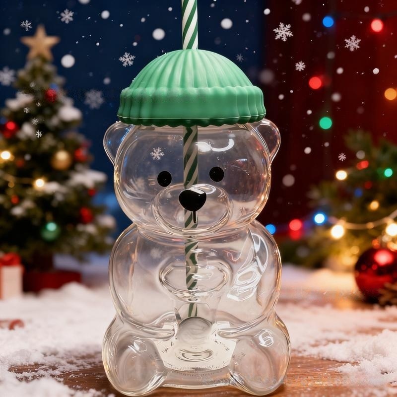 “A must-have crush item for Christmas season! Bear cup + snowflakes = winter happiness maxed out❄️”