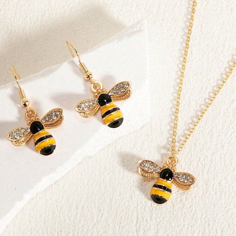 Crystal Bumblebee Jewelry Set – A Sweet Gift That Supports Pollinators