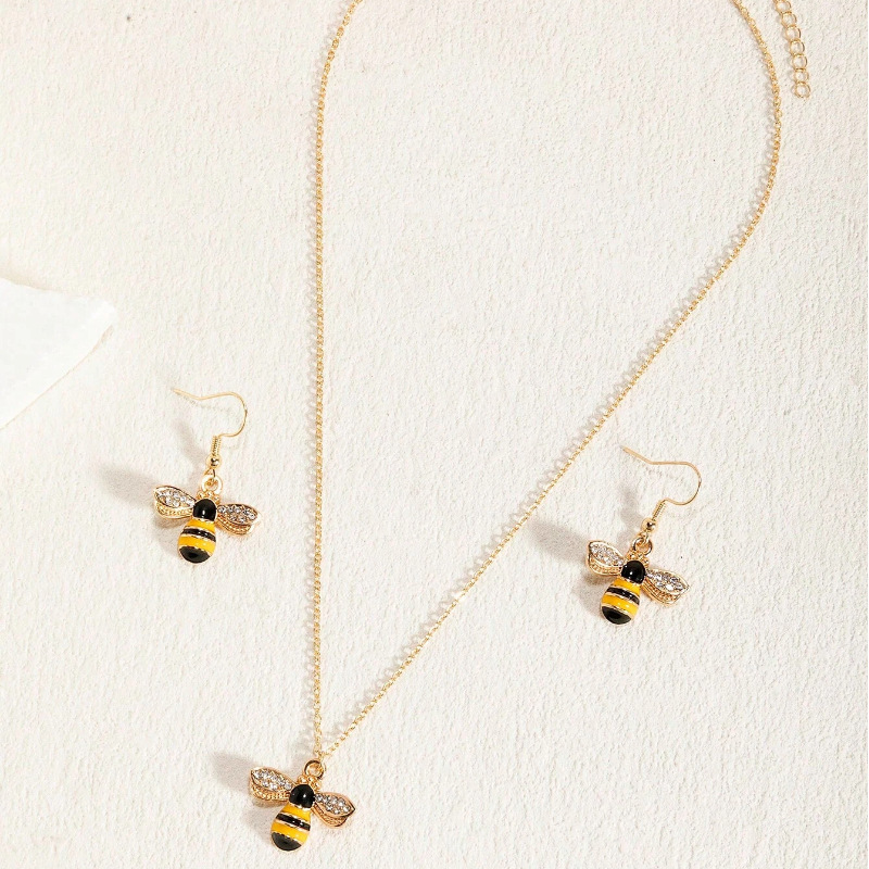 Crystal Bumblebee Jewelry Set – A Sweet Gift That Supports Pollinators