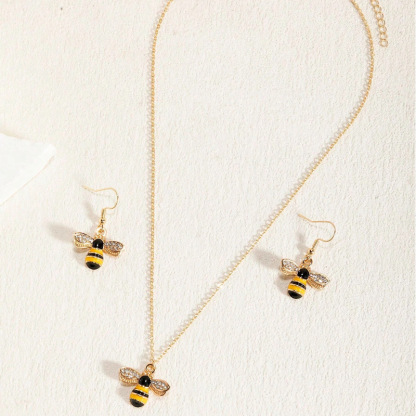 Crystal Bumblebee Jewelry Set – A Sweet Gift That Supports Pollinators