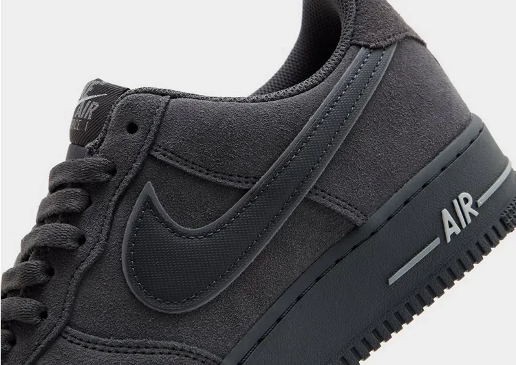 Nike Air Force 1 '07 LV8