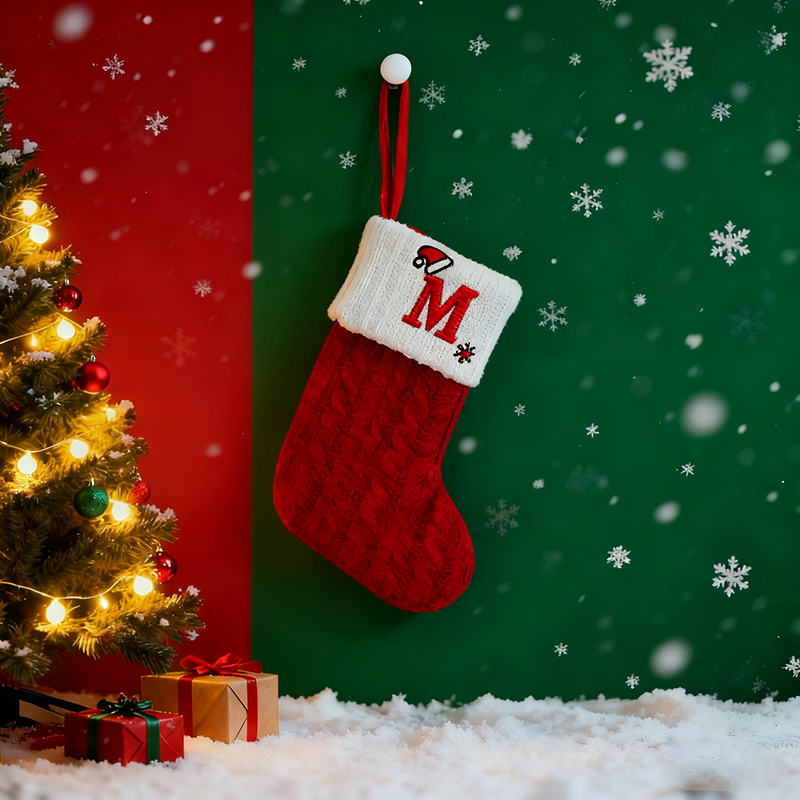 ✨【26-Letter Christmas Stocking】Hang your "personalized blessings" on the Christmas tree🎁 "Each letter is a unique holiday code"