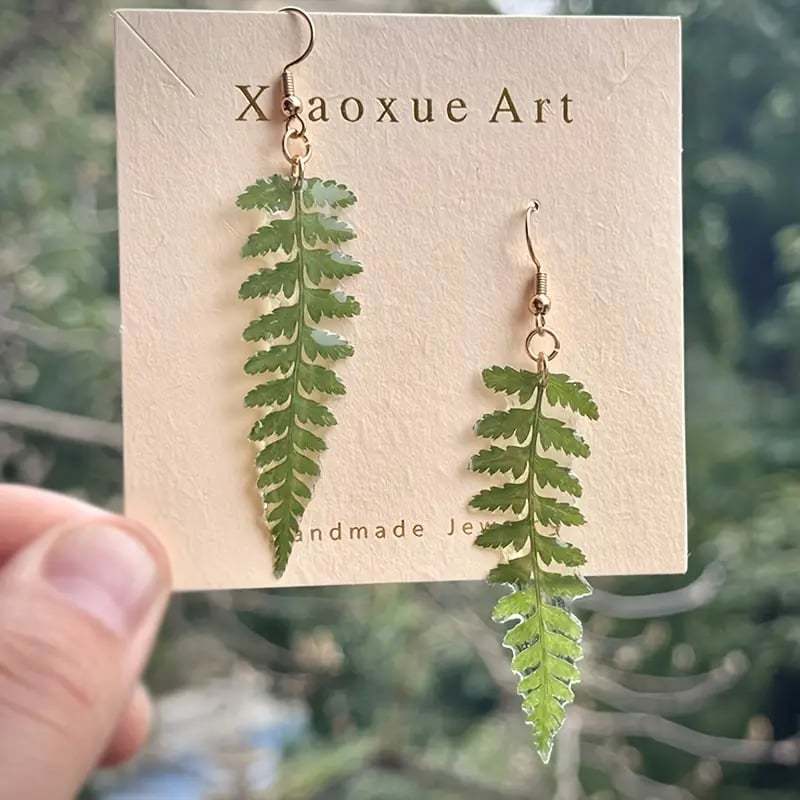 🌿- Green Leaf Earrings