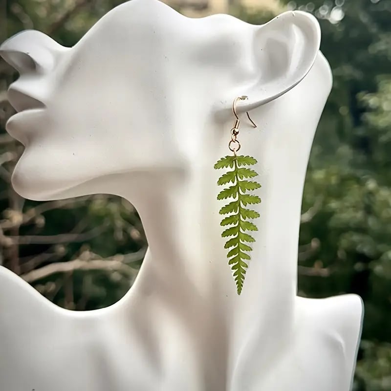 🌿- Green Leaf Earrings