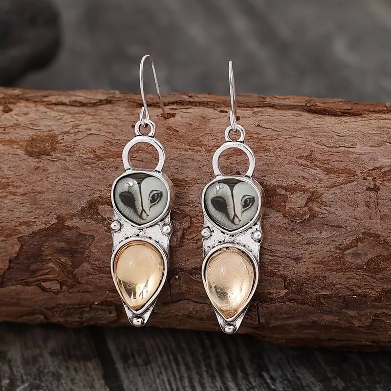 🦉Vintage Owl-Shaped Earrings with Synthetic Gemstone🌟