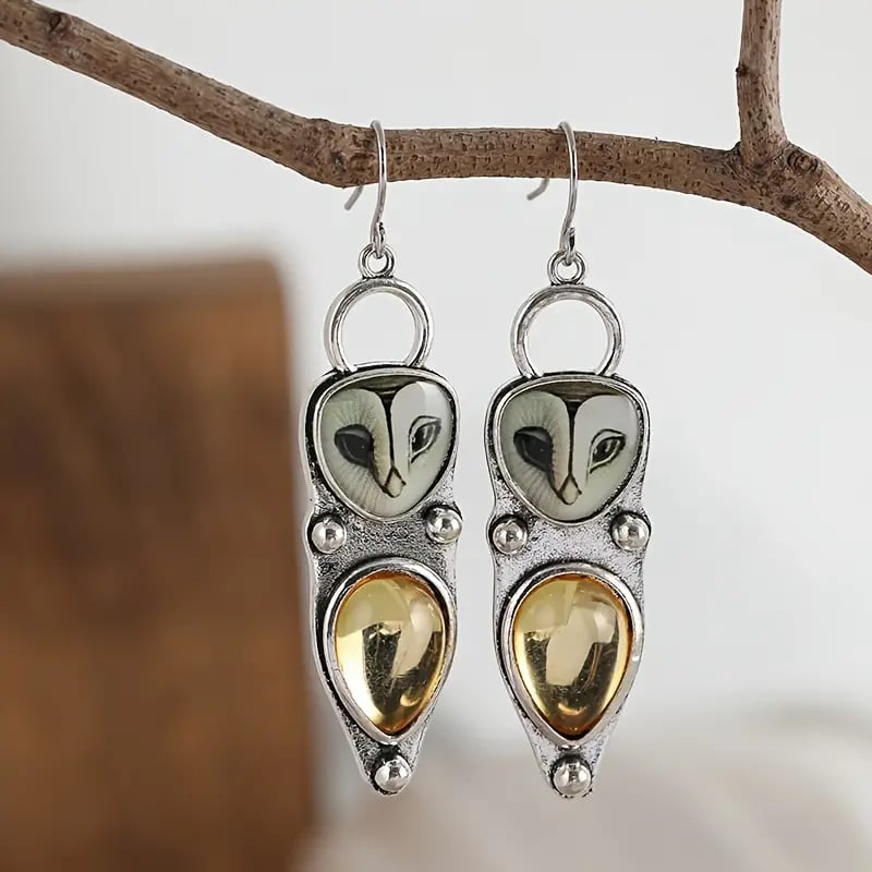 🦉Vintage Owl-Shaped Earrings with Synthetic Gemstone🌟