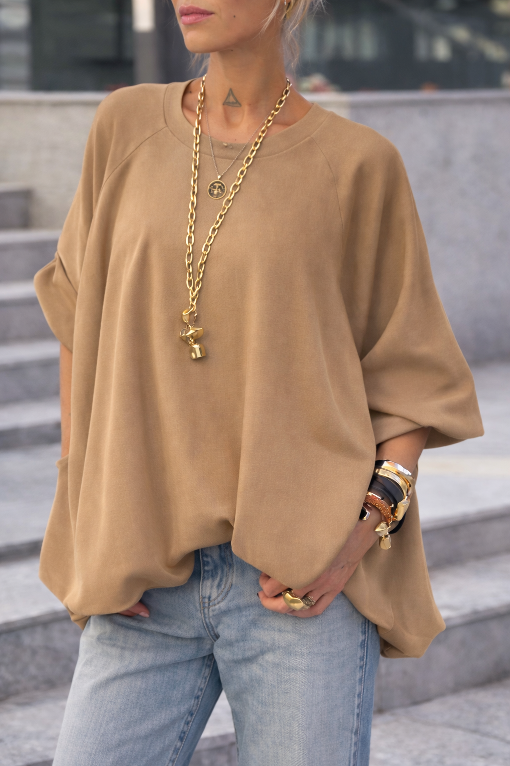 New Arrival 🔥Women's Oversized Batwing Sleeve Casual Top – Loose Fit Fashion Blouse