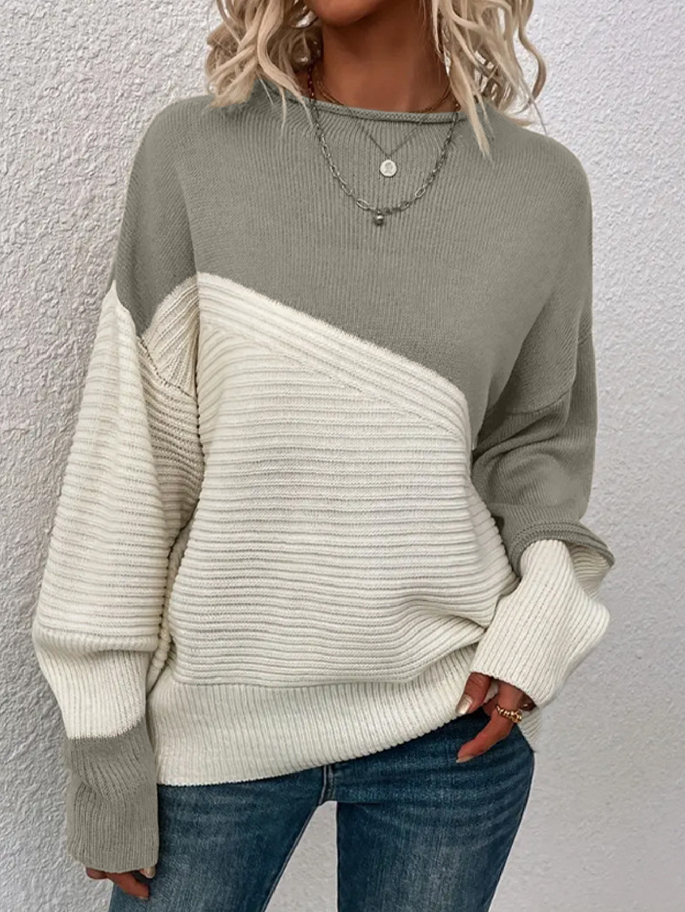 Women's long-sleeved round-neck knitted top