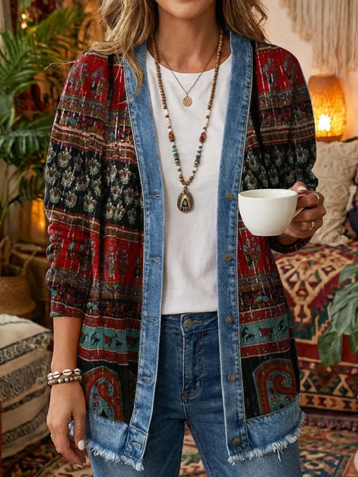 New arrival! 🔥 Women's elegant, slim-fit denim jacket with a vintage floral pattern.