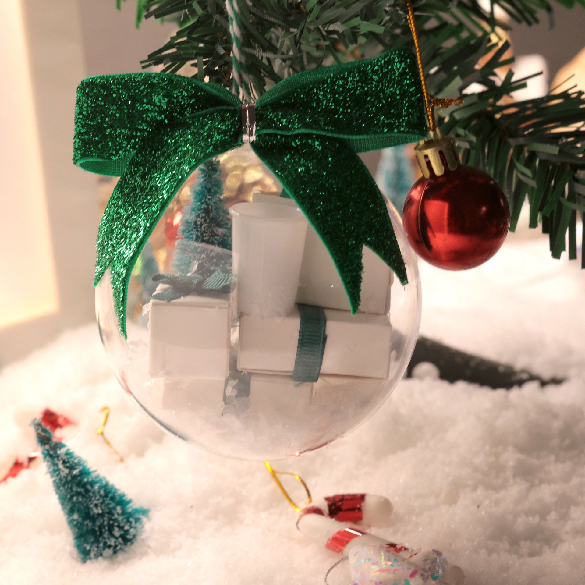 🎁FUNNY CHRISTMAS GIFT ORNAMENT
