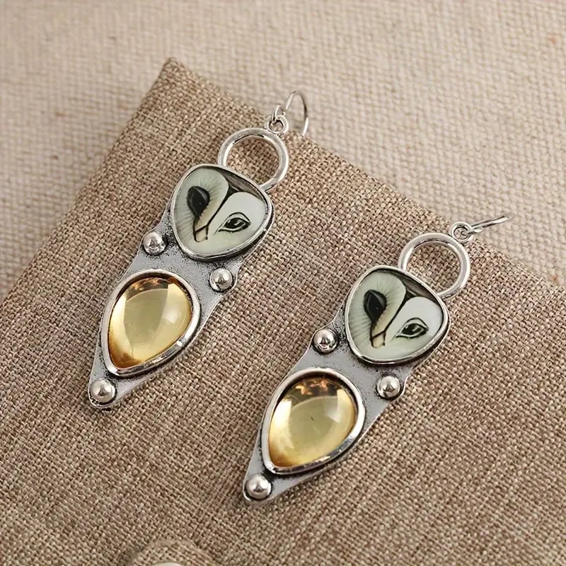 🦉Vintage Owl-Shaped Earrings with Synthetic Gemstone🌟