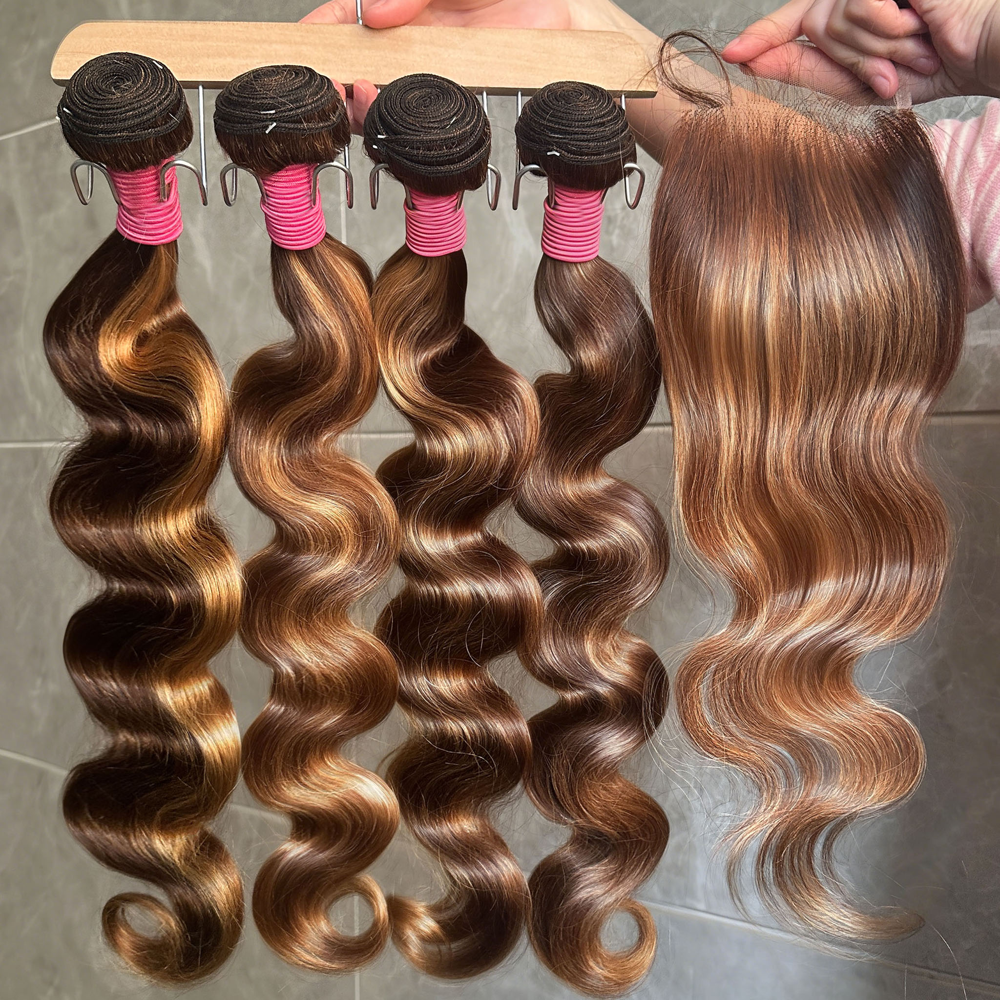 427 Highlight Ombre Body Wave Bundles Human Hair 100% Unprocessed Malaysia Colored Hair Bundles Weave Extensions 🎁Free Gifts 16'' Lace Closure, Hair Cap And Baby Hair