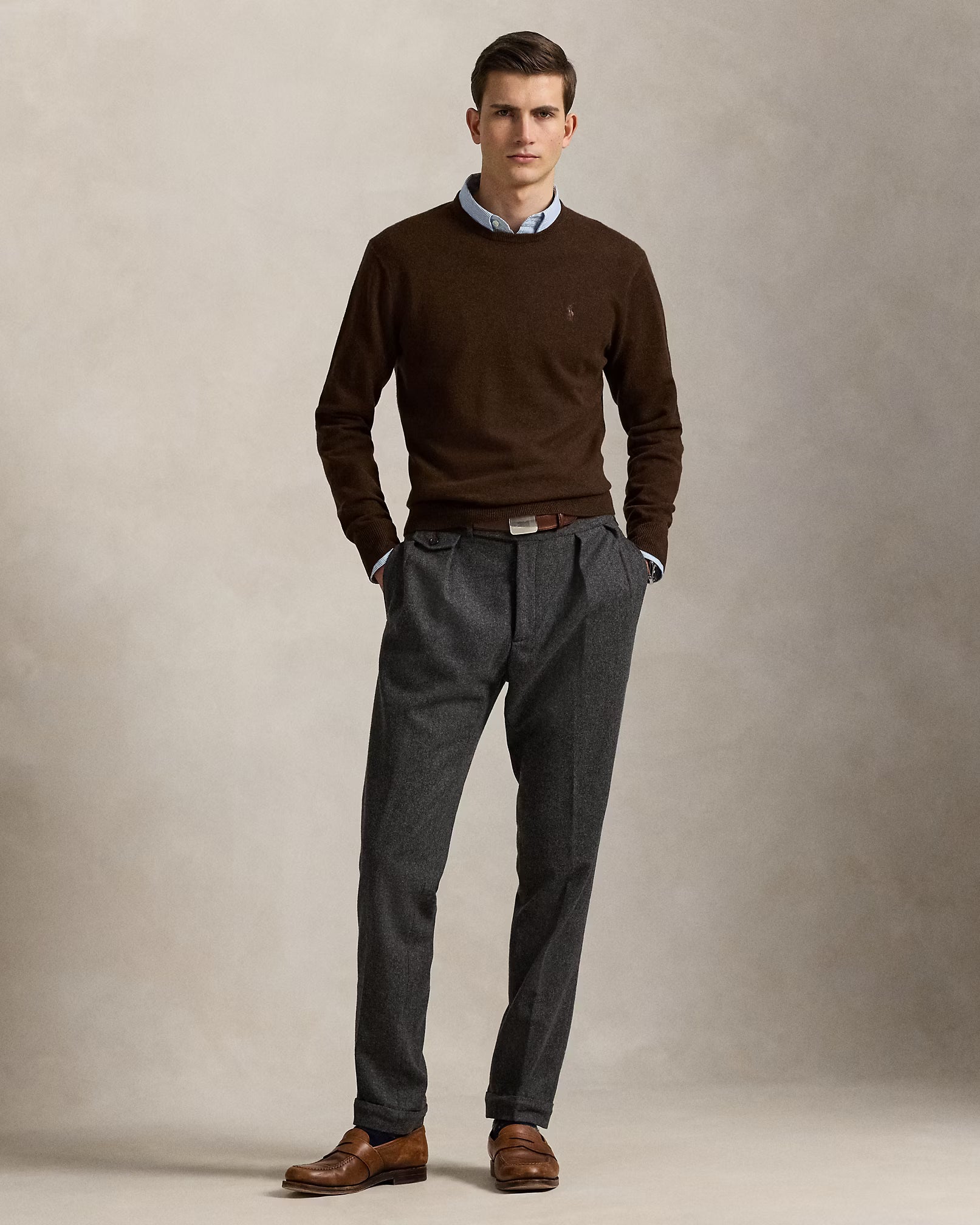 Wool sweater with round neck