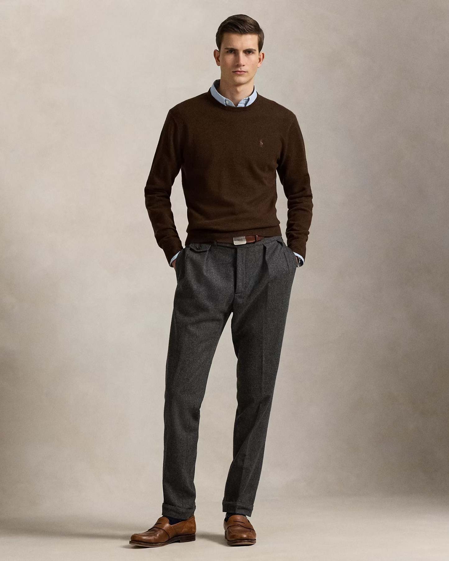 Wool sweater with round neck