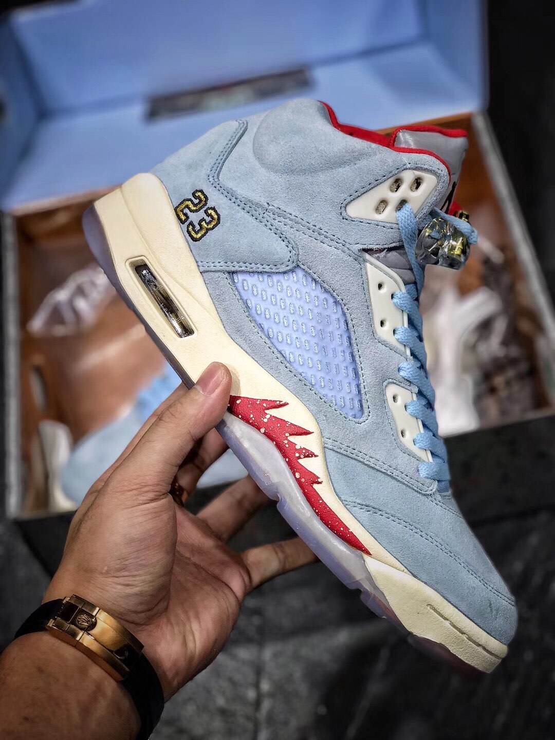 Trophy room x Aithtr Jordthtan 5