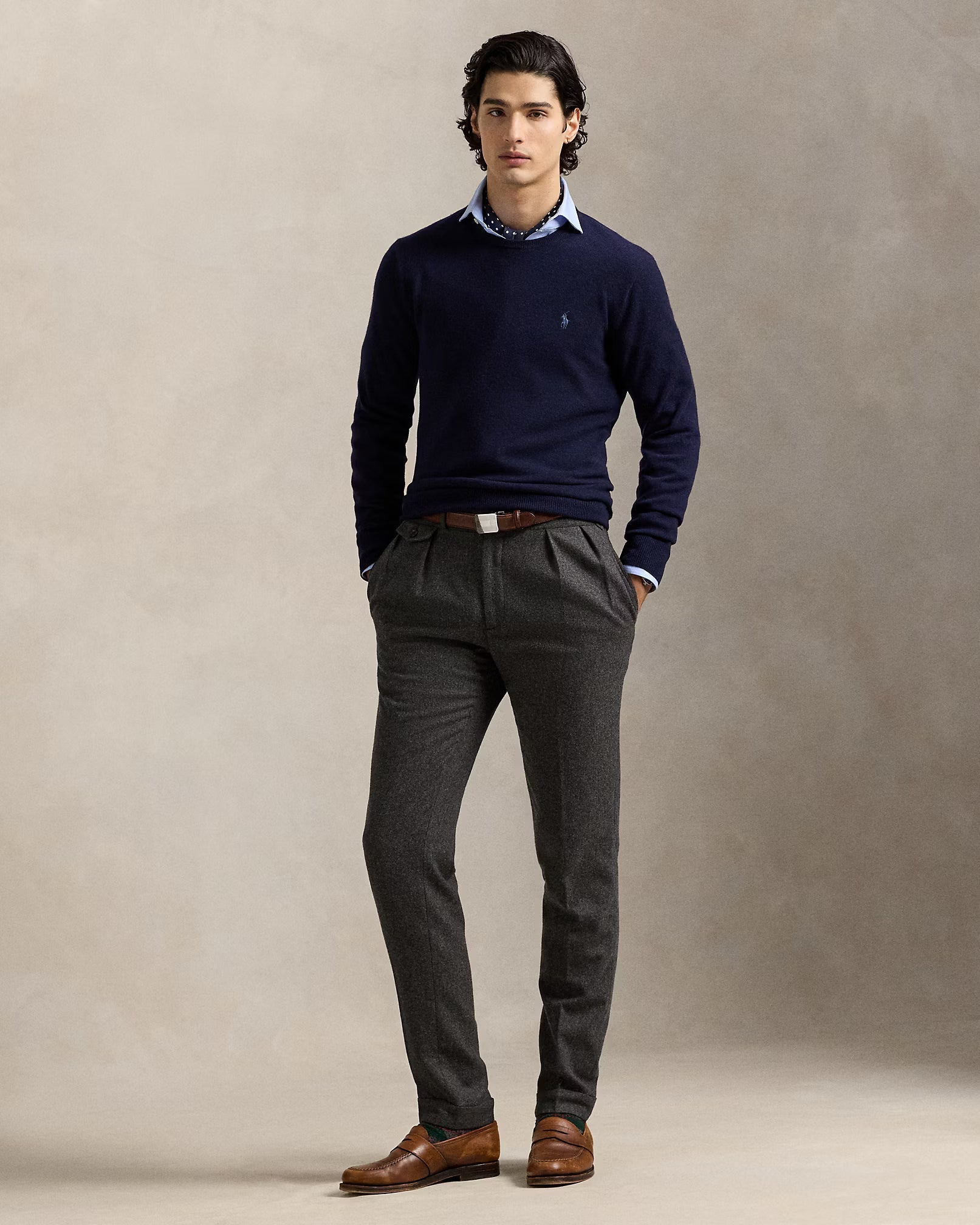 Wool sweater with round neck