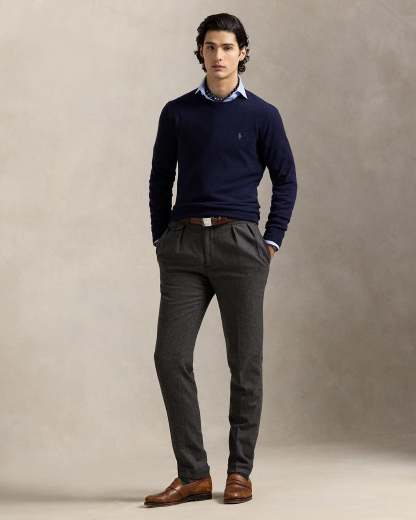 Wool sweater with round neck