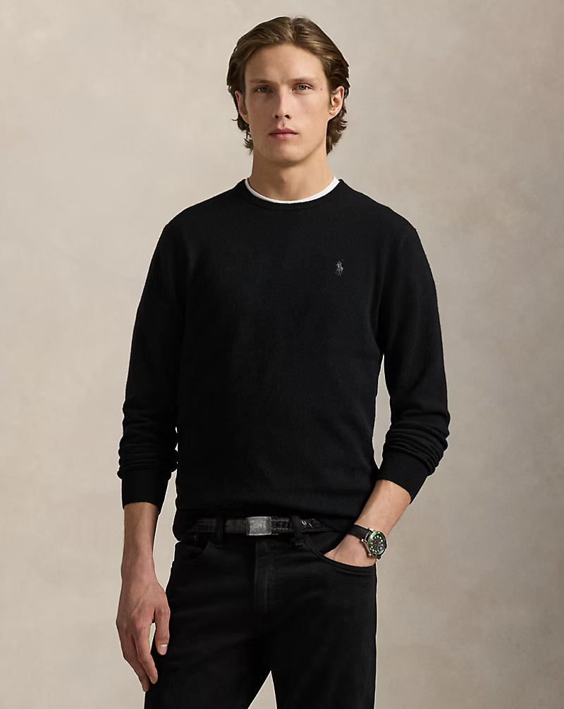 Wool sweater with round neck