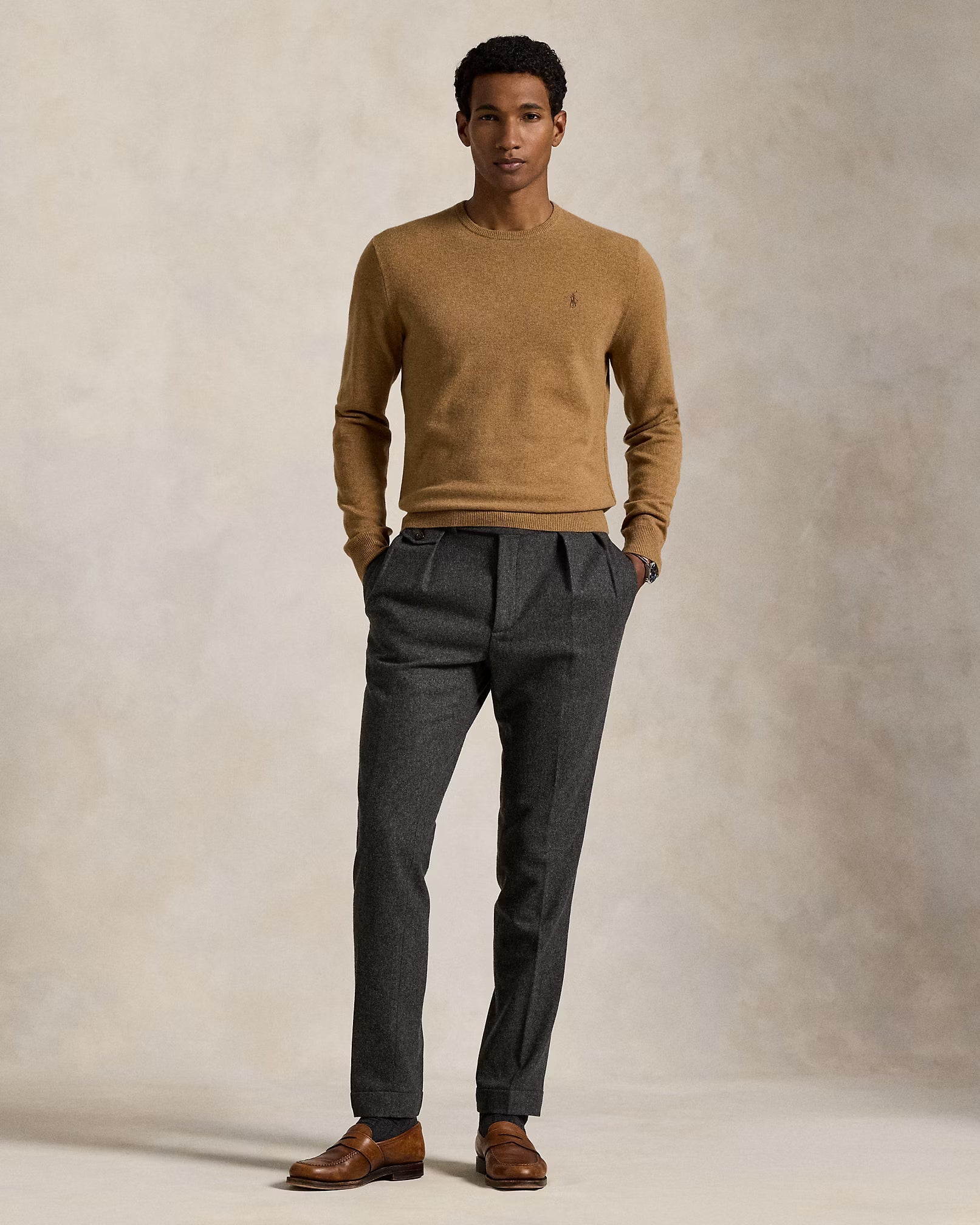 Wool sweater with round neck