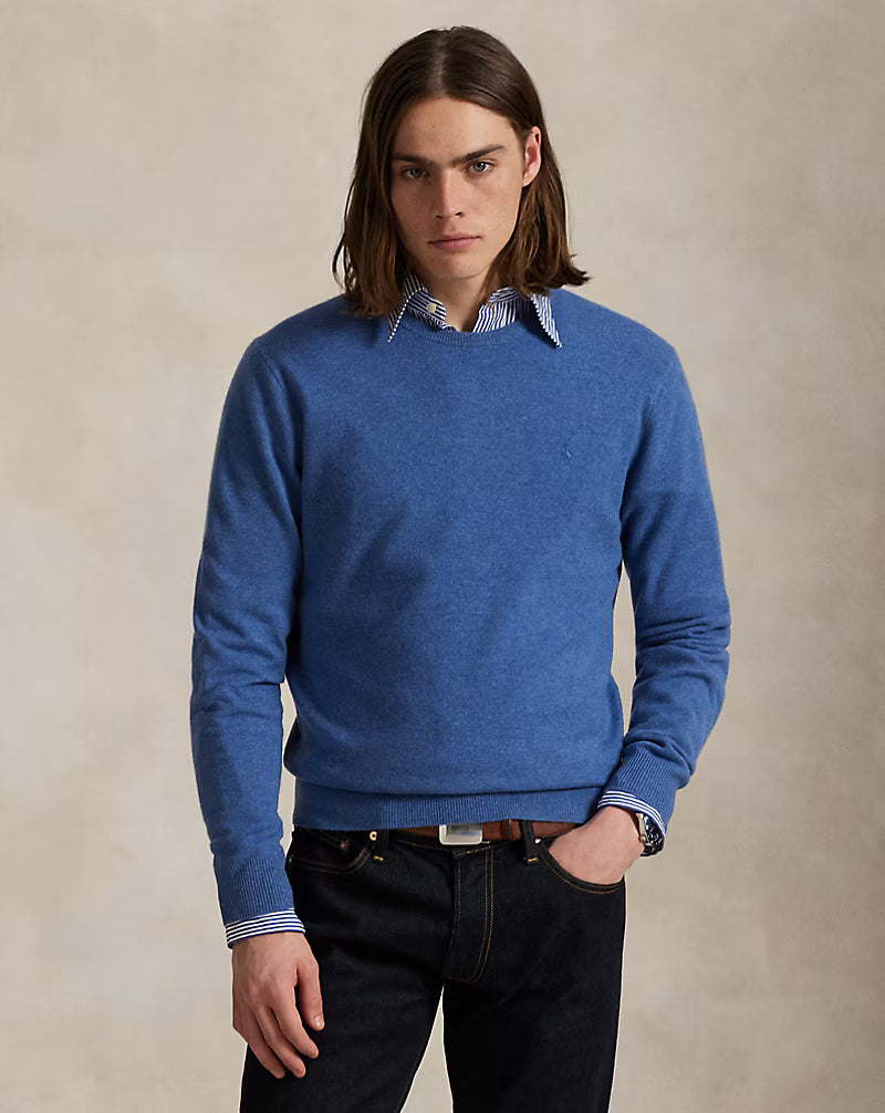 Wool sweater with round neck