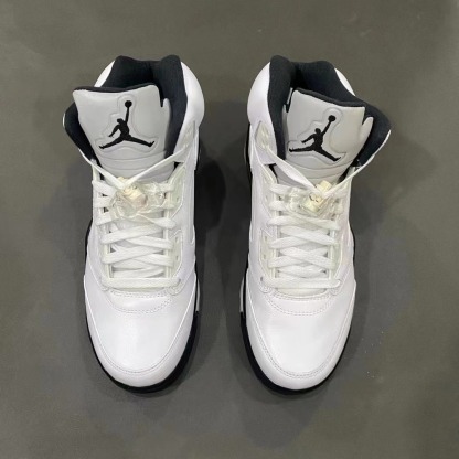 Aithtr Jordthtan 5 Retro White and Black Replica