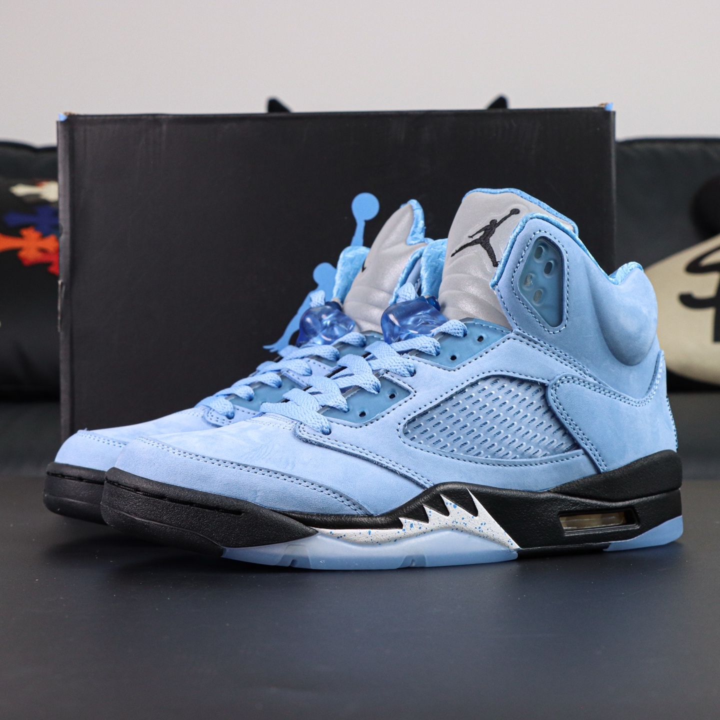 Aithtr Jordthtan 5 Retro UNC University Blue