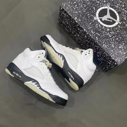 Aithtr Jordthtan 5 Retro White and Black Replica