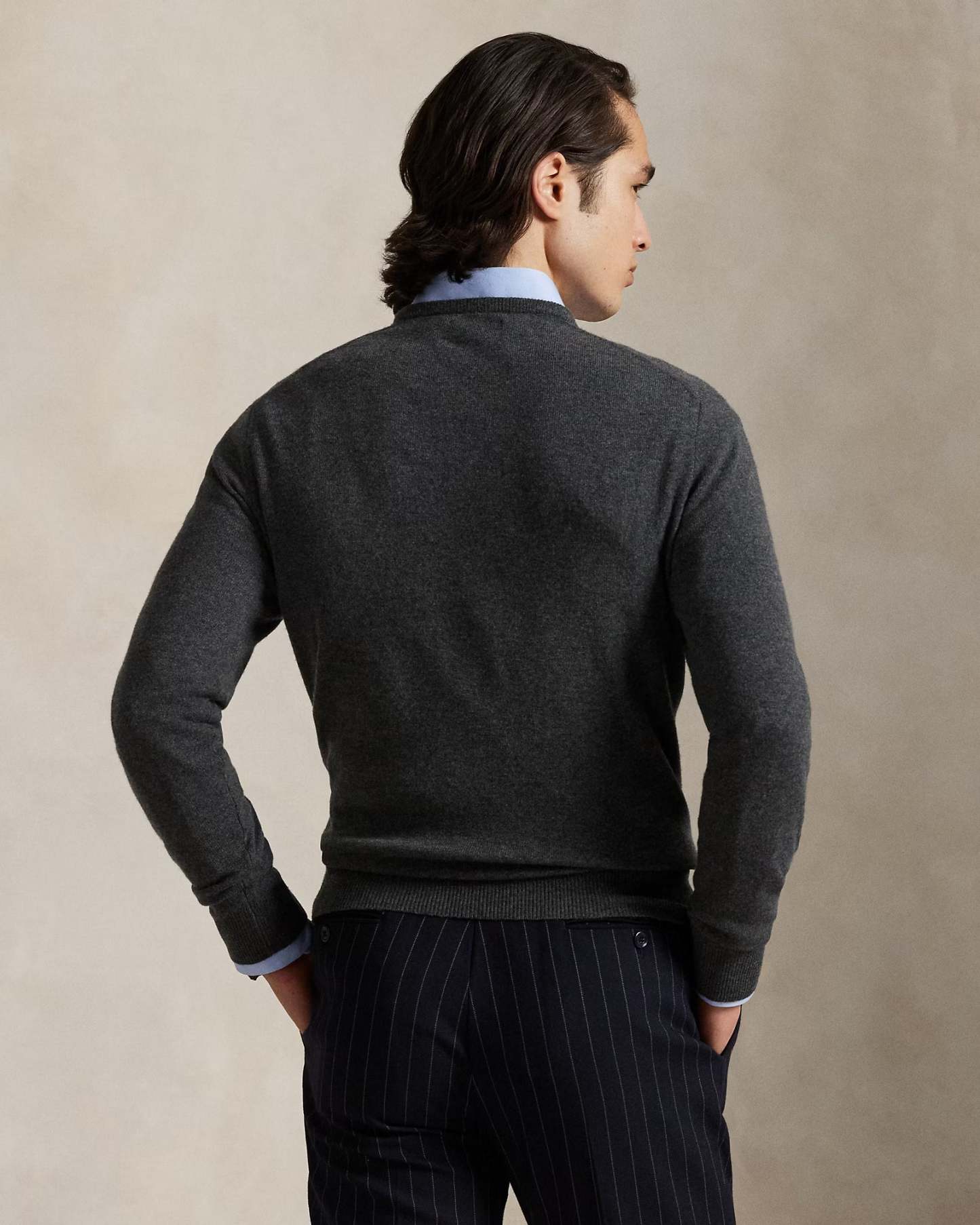 Wool sweater with round neck