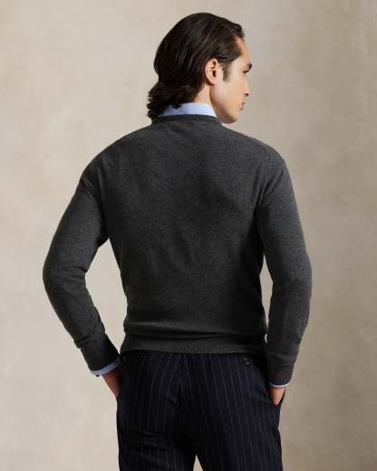 Wool sweater with round neck