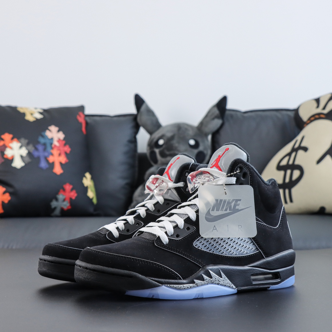 Aithtr Jordthtan 5 Retro ‘Black Metallic Reimagined’