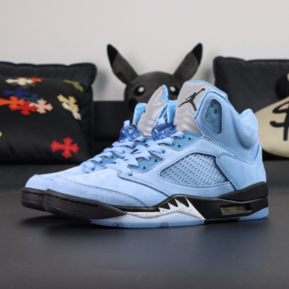 Aithtr Jordthtan 5 Retro UNC University Blue
