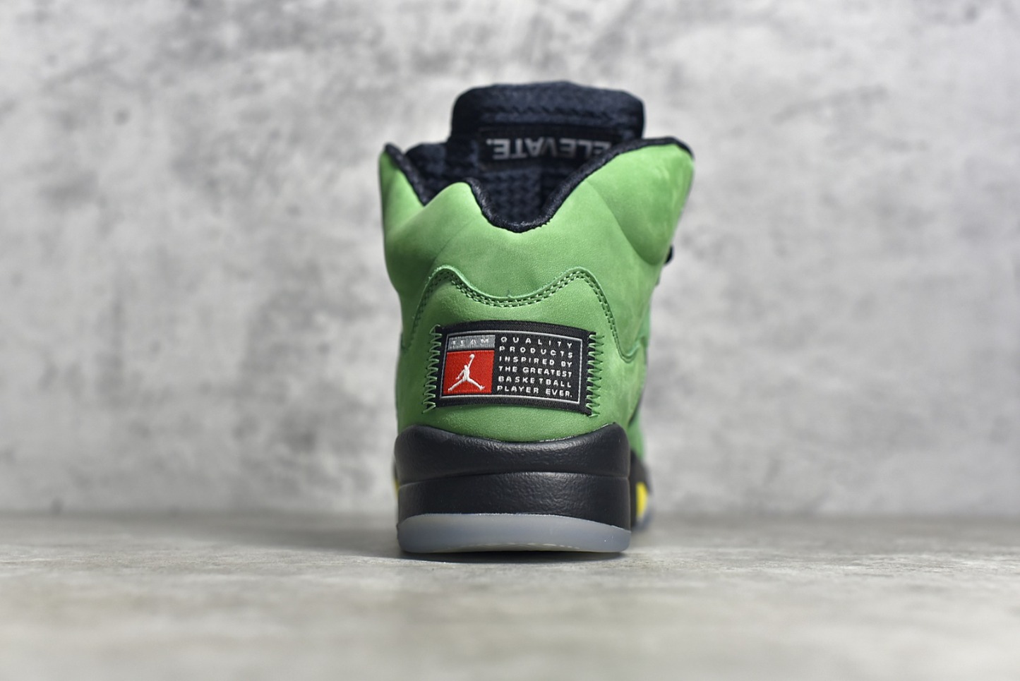 Aithtr Jordthtan 5 APPLE GREEN