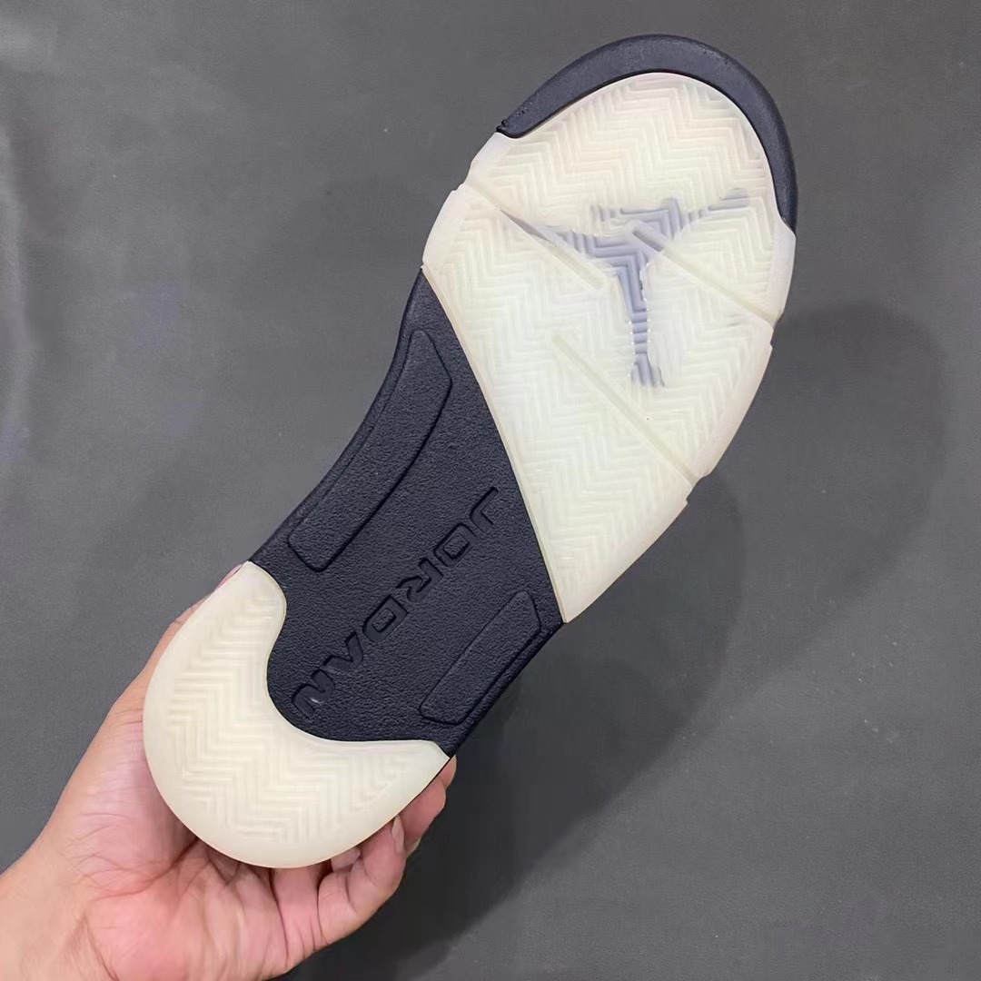 Aithtr Jordthtan 5 Retro White and Black Replica