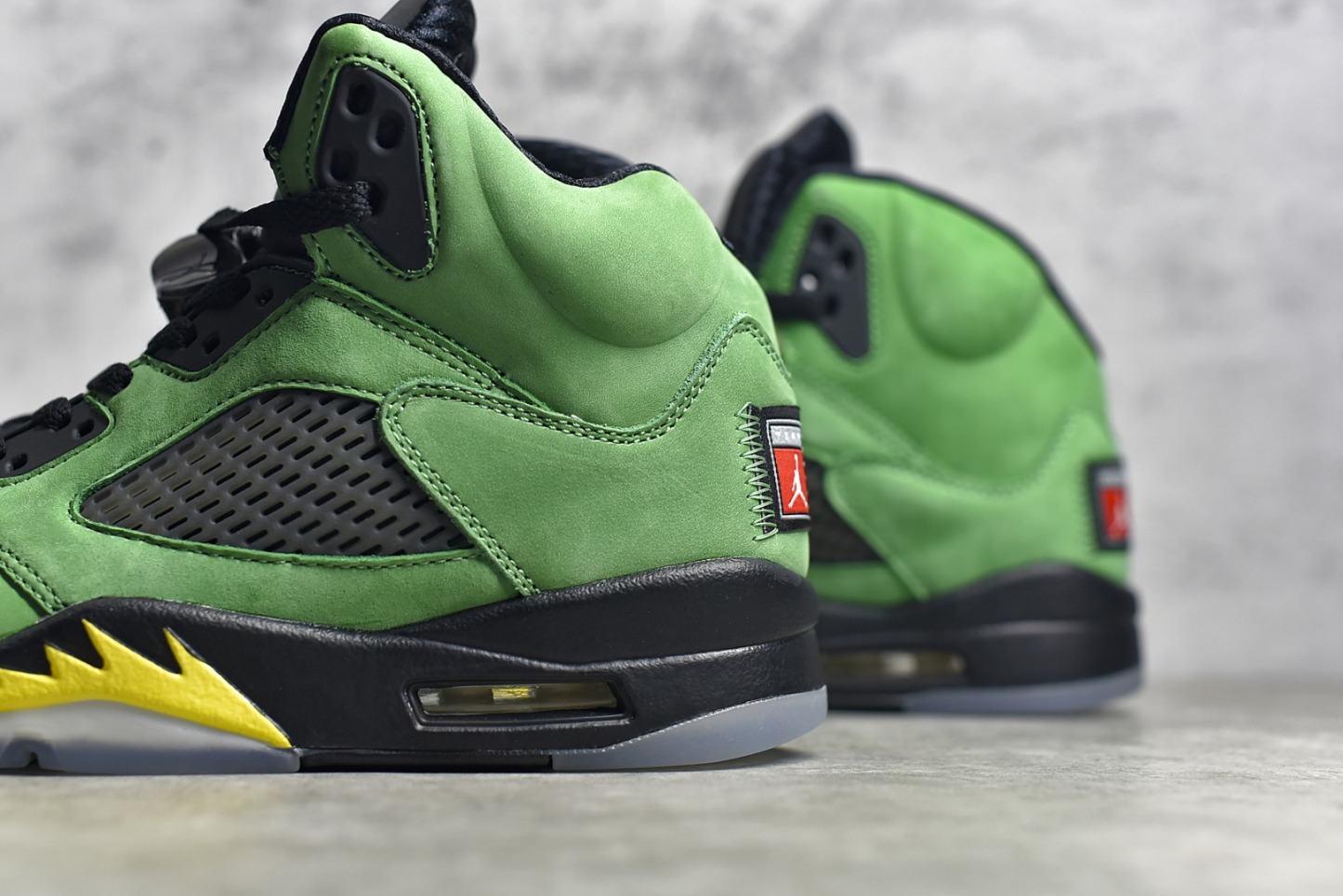 Aithtr Jordthtan 5 APPLE GREEN