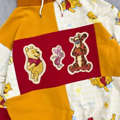 'WINNIE' HOODIE (L)
