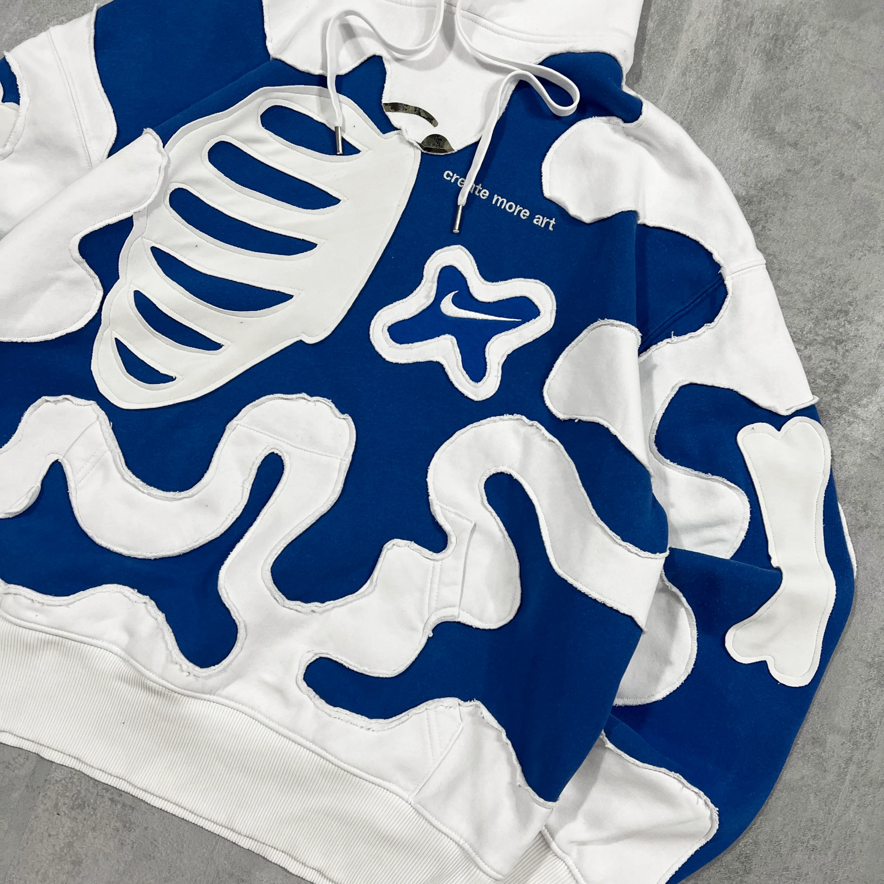 'CREATE MORE ART' HOODIE (L)