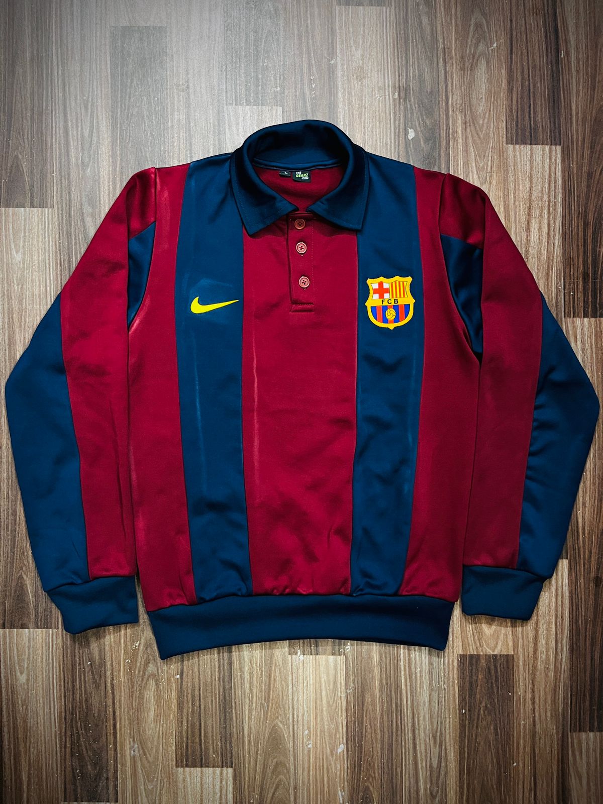 Barcelona Embroidered Button Sweatshirt – Premium