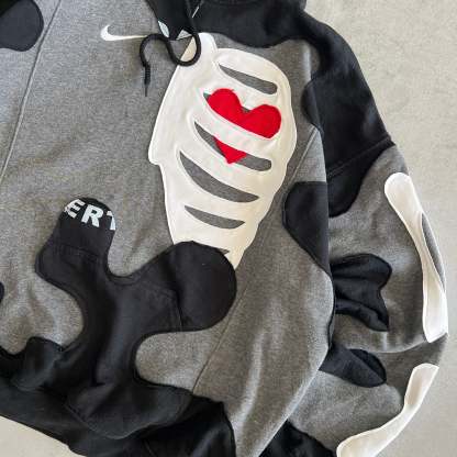 'HEART & BONES' HOODIE (XL)