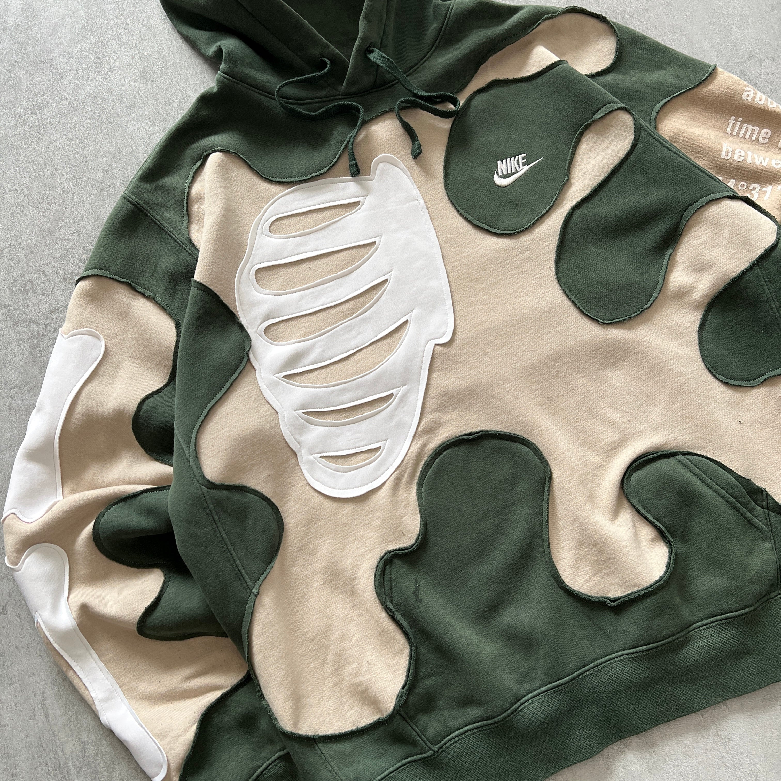 'NO MATTER THE DISTANCE' HOODIE (M)