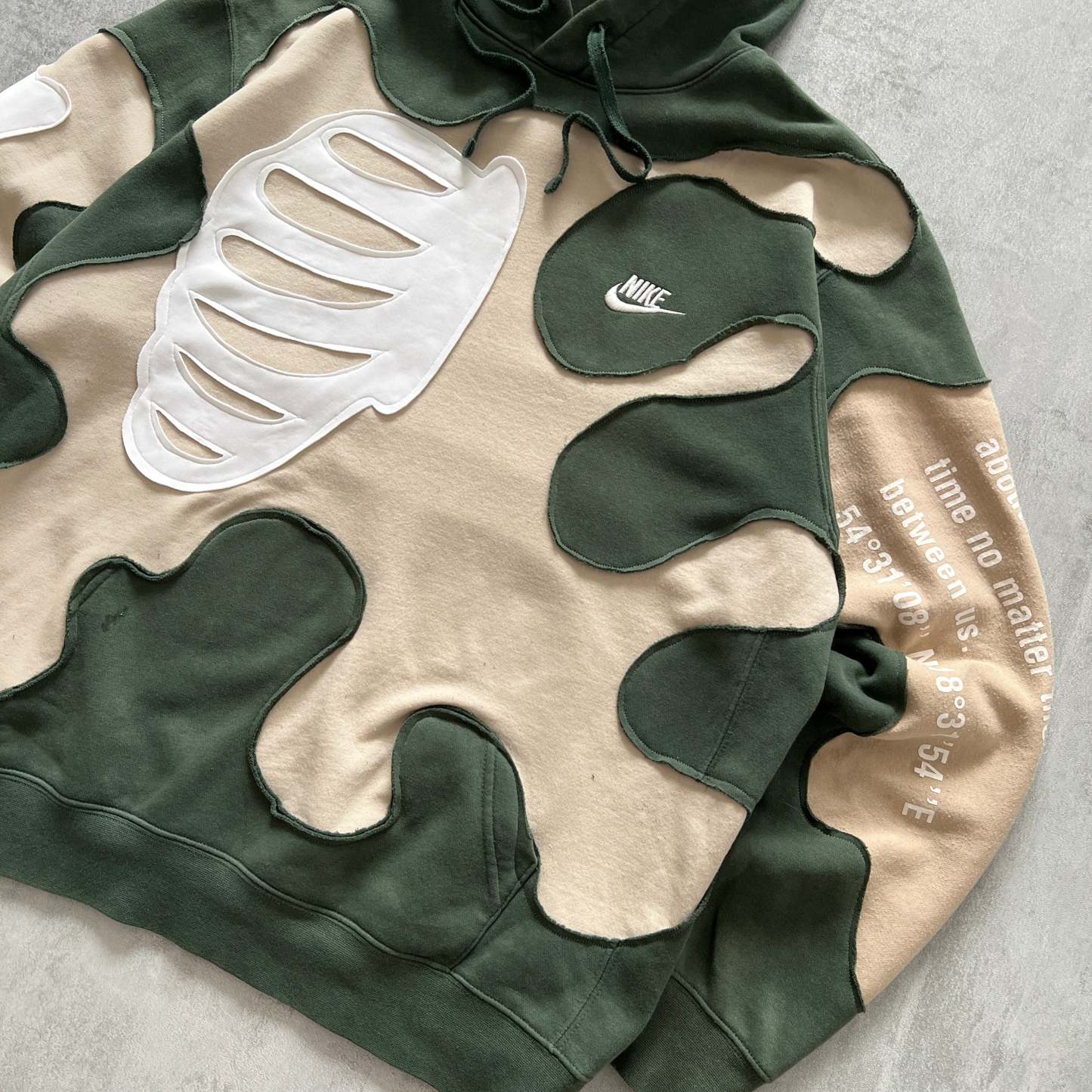 'NO MATTER THE DISTANCE' HOODIE (M)