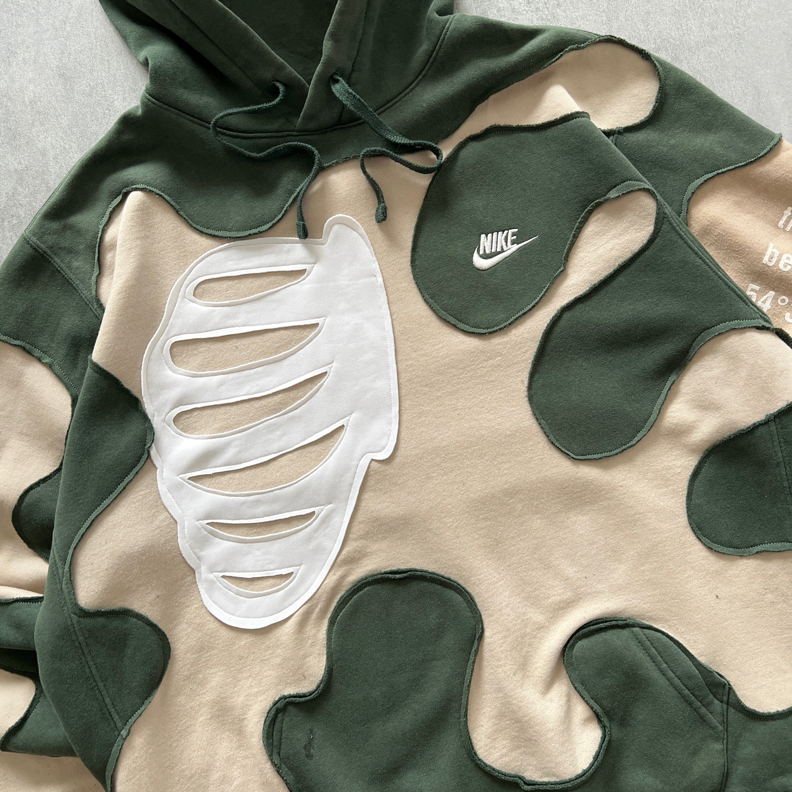 'NO MATTER THE DISTANCE' HOODIE (M)