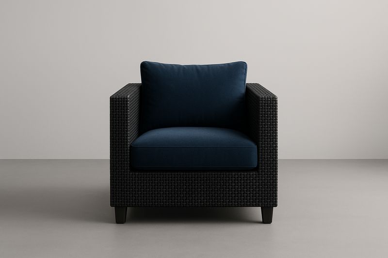 Poltrona in Resina Intrecciata Blu Scuro con Cuscini in Poliestere