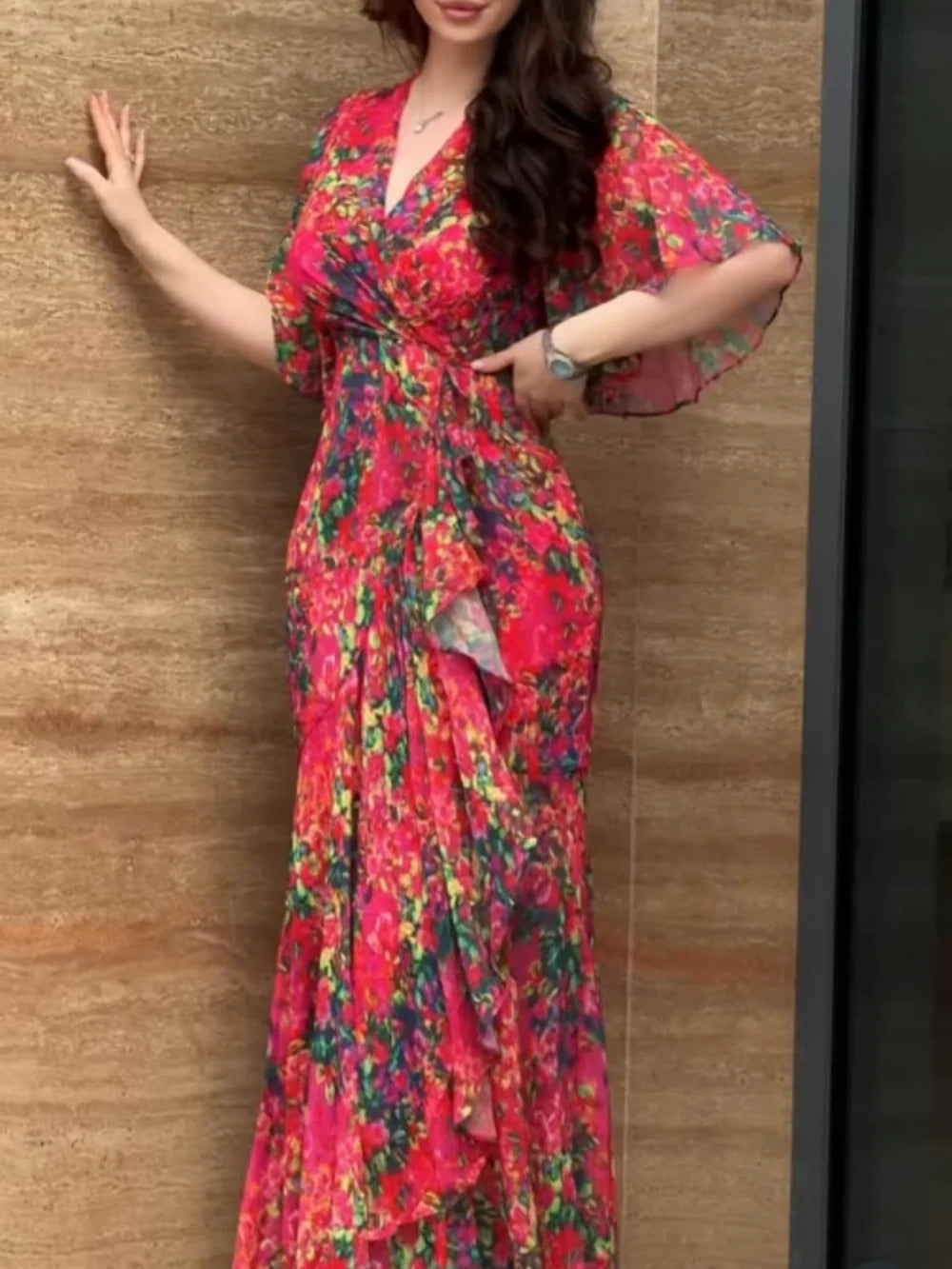 Retro V-neck trumpet sleeve printed dress-thevervian