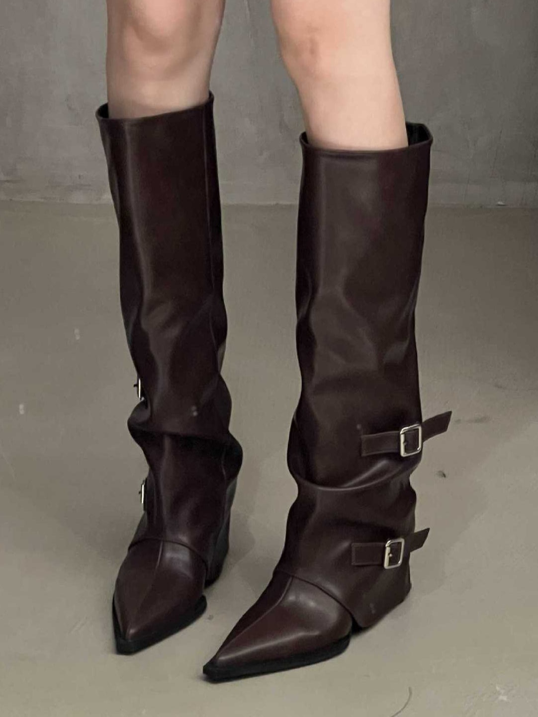 High-top belt buckle pointed toe thick-heeled boots-thevervian