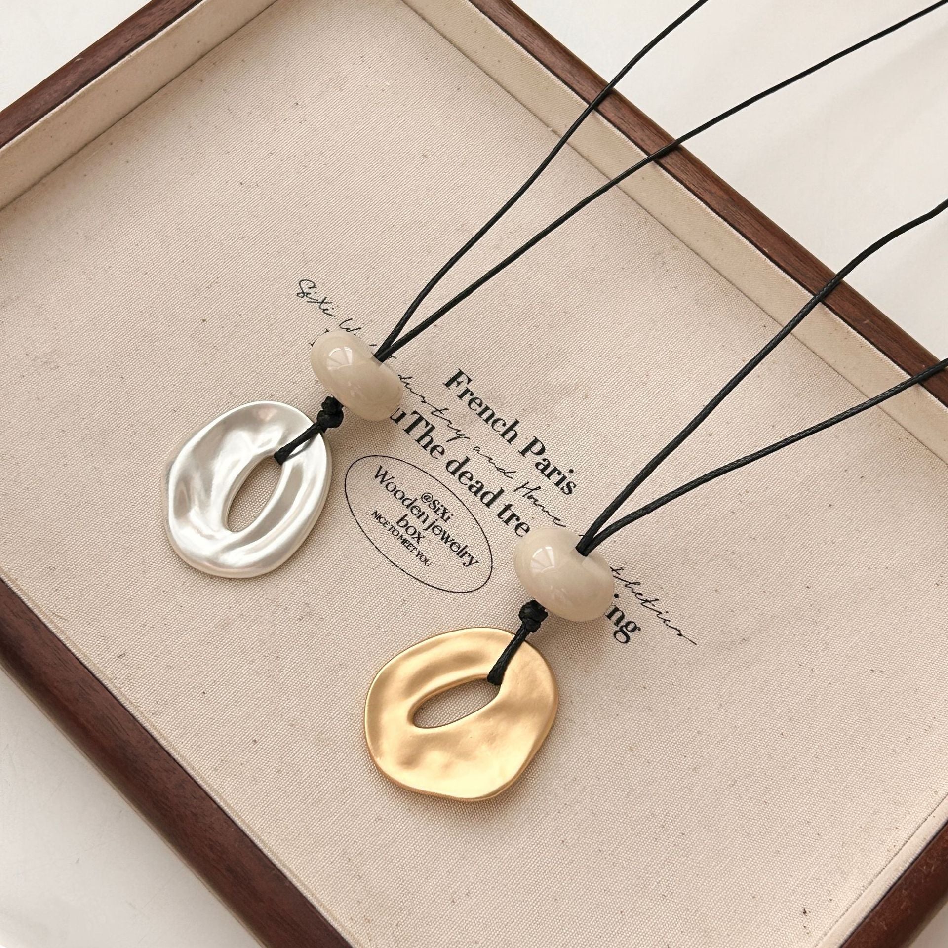 Irregular matte openwork oval pendant long necklace-thevervian